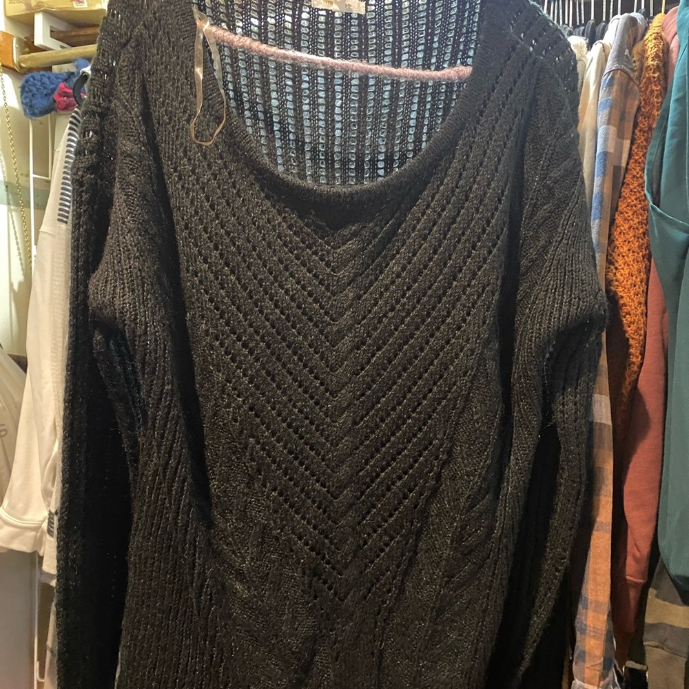 Women’s sweater black and color size large